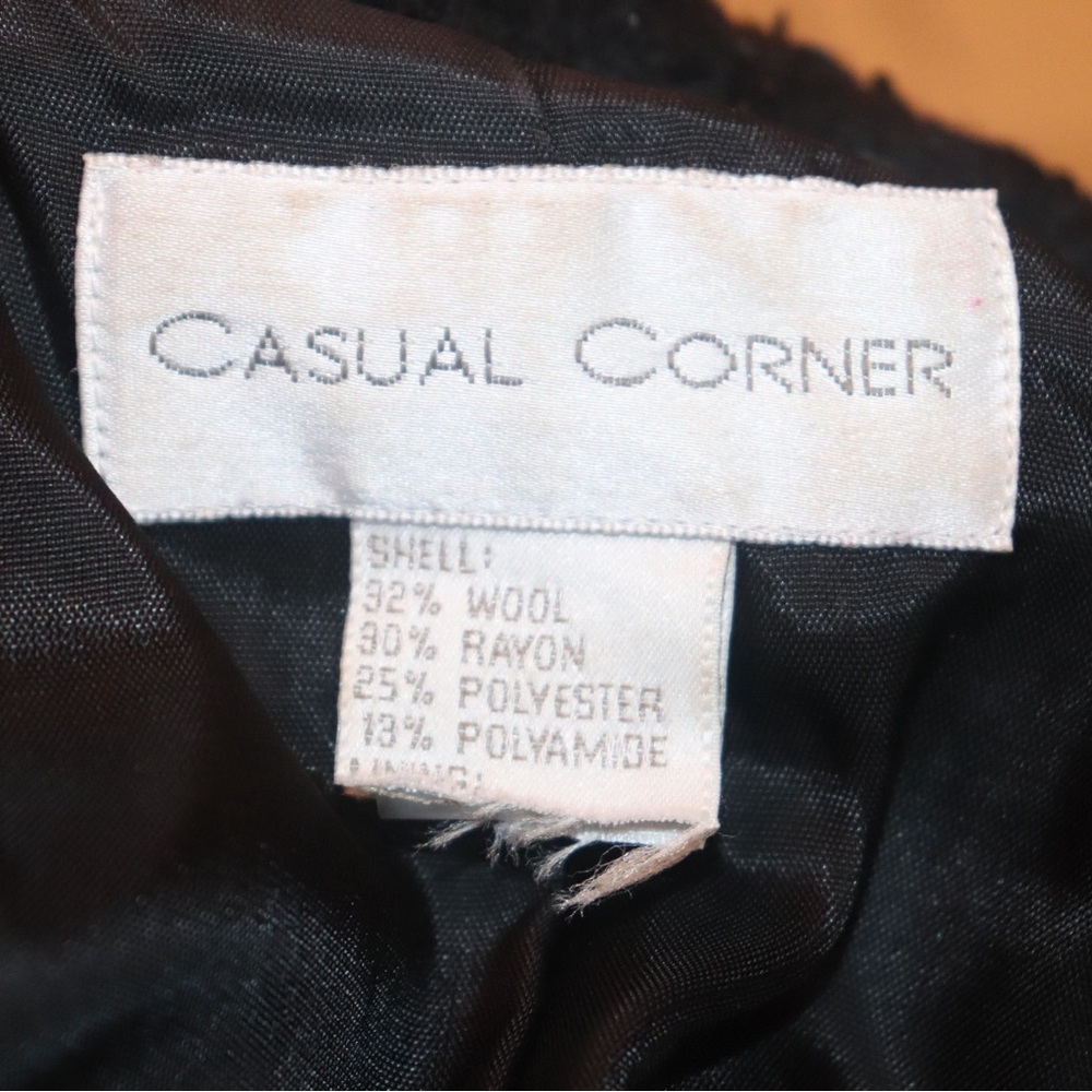 Fitted 3 Button Jacket - Picture 3 of 3